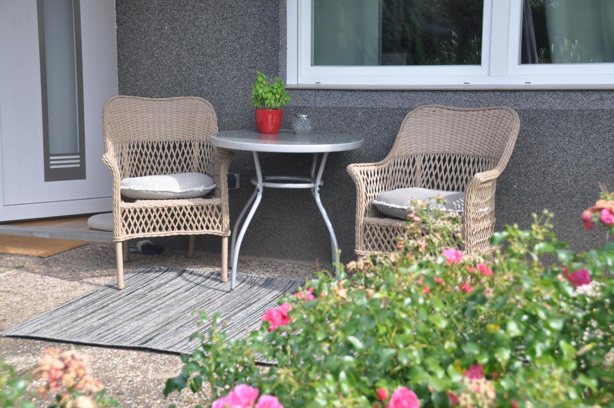 2-Zimmer Wohnung Mit Terrasse, Fernblick, Natur, Ruhig - Marburg Eksteriør billede